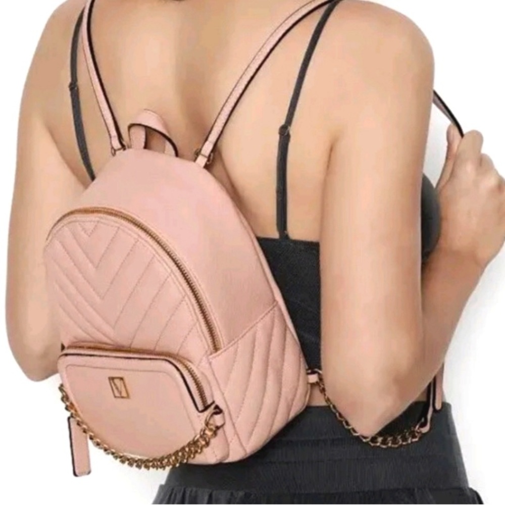 NWOT Victoria's Secret V-Quilt Backpack